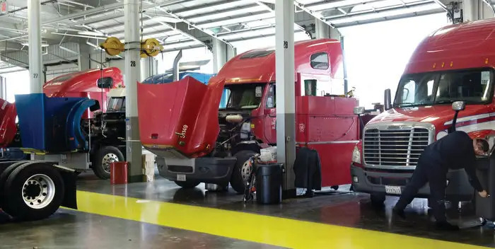 complete-bus-truck-commercial-vehicle-cv-garage-equipments-tools-and-solutions